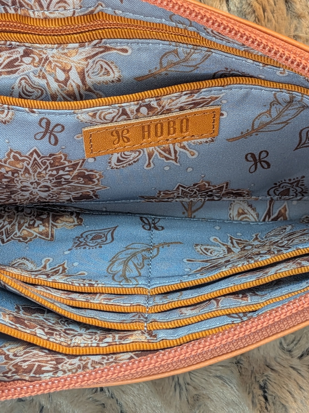 Bag | HOBO Vida Vintage Leather Wristlet Clutch Wallet Organizer Orange Sunset - Picture 7 of 9